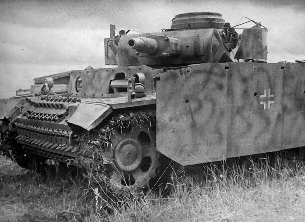 Немецкий средний танк: Panzer III (троечка) и последующие модификации