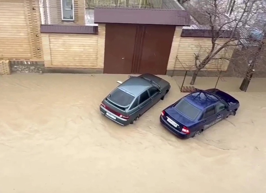 Как восстановить автомобиль после затяжных дождей и подтопления